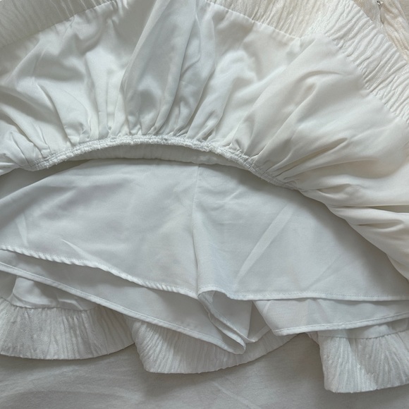 Zara White Textured Mini Skirt - Picture 5 of 5
